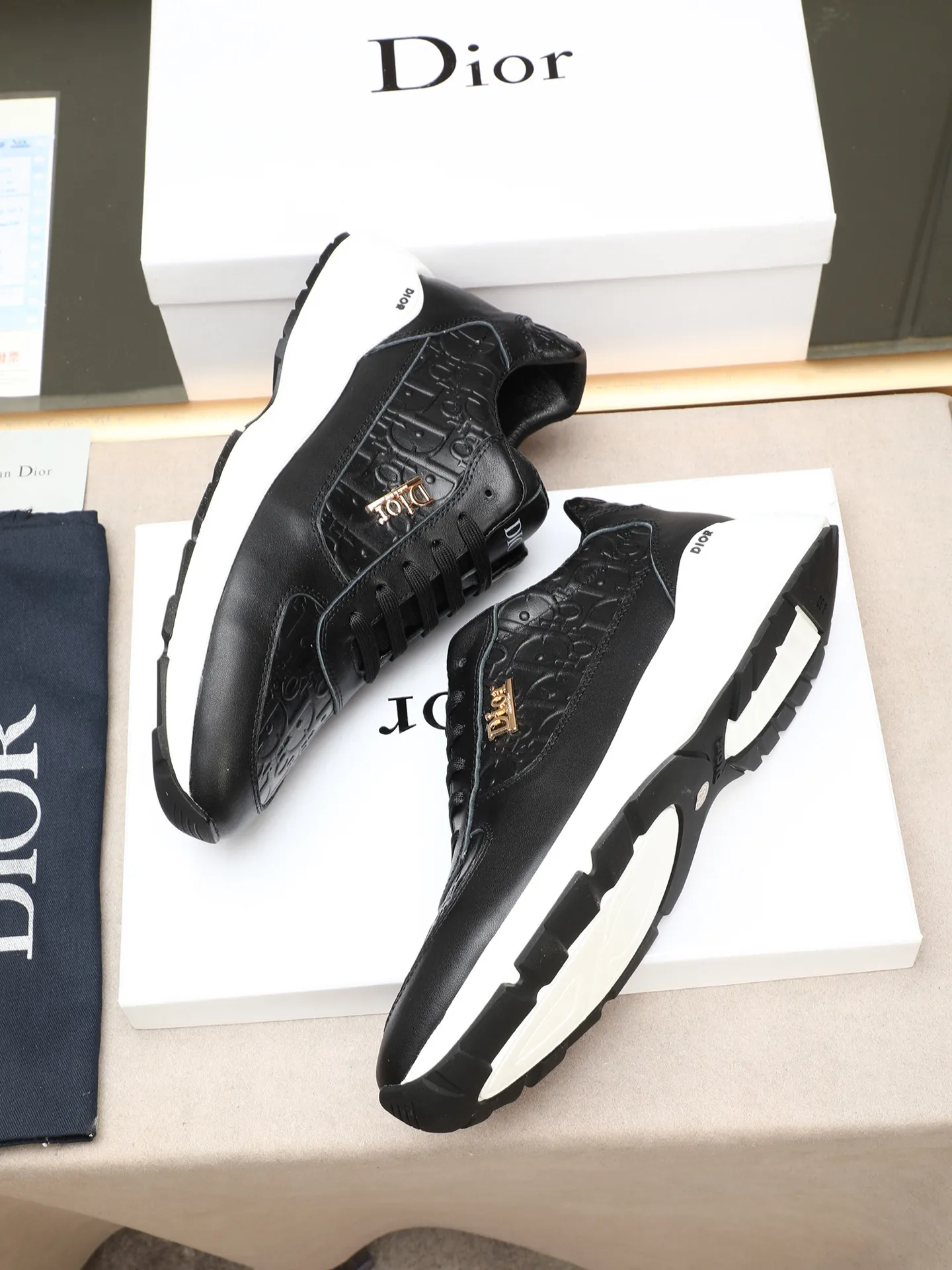 🆕🆕🆕Men's Shoes💰P460 Dior's avant-garde and versatile fashionable men's shoes are privately modeled, calfskin embossed, fashionable, simple, stylish, more eye-catching and more classy. It will subvert the old idea and be a must-have for fashionistas who want to spend time with you! Must keep it for yourself! High-end comfort and low-end, high-end quality workmanship. Code number: 38-44 (45 customized) 3 colors for your choice [kiss][kiss][kiss]